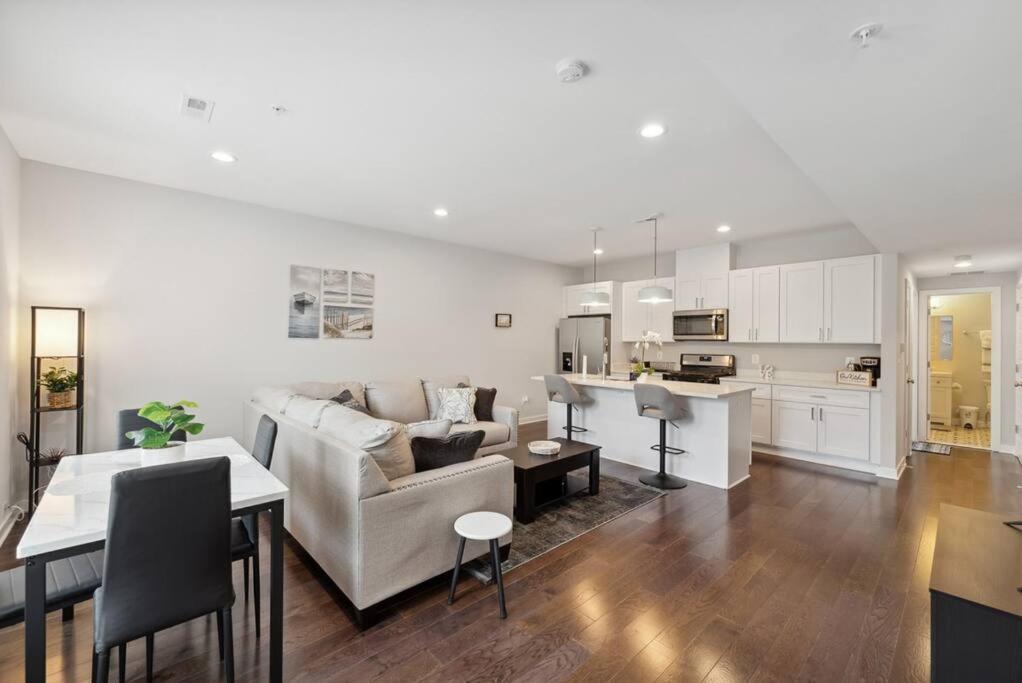 Spacious 3Bedroom Duplex With Rooftop Deck! Washington Exteriér fotografie
